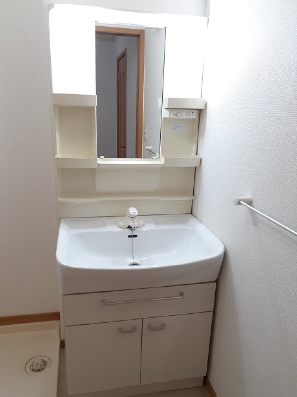 画像:外観・内観