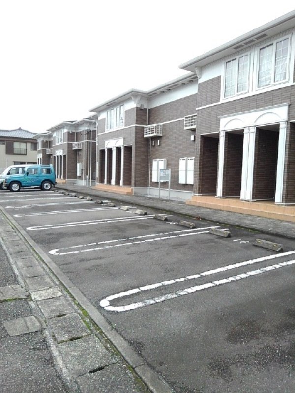 画像:外観・内観