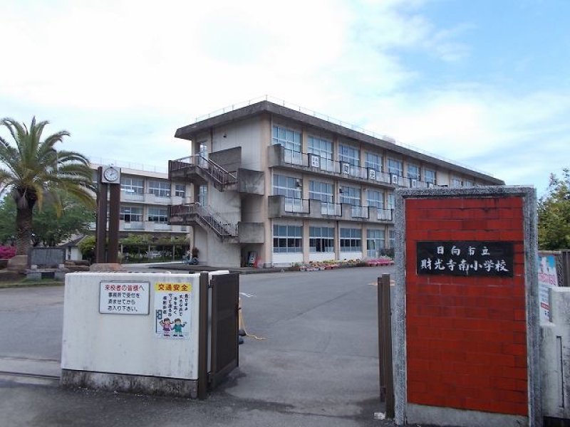 画像:外観・内観